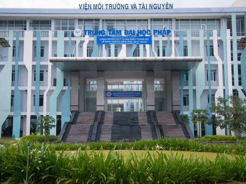 Viện môi trường và tài nguyên